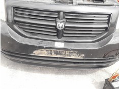 Recambio de rejilla delantera para dodge caliber 2.0 crd referencia OEM IAM 68043938AA  