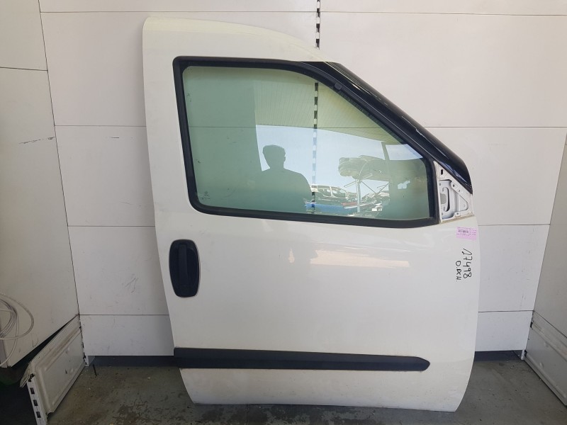 Recambio de puerta delantera derecha para fiat doblo cargo (263_) 1.3 d multijet (263wxu1a) referencia OEM IAM 52155064  ROZADA