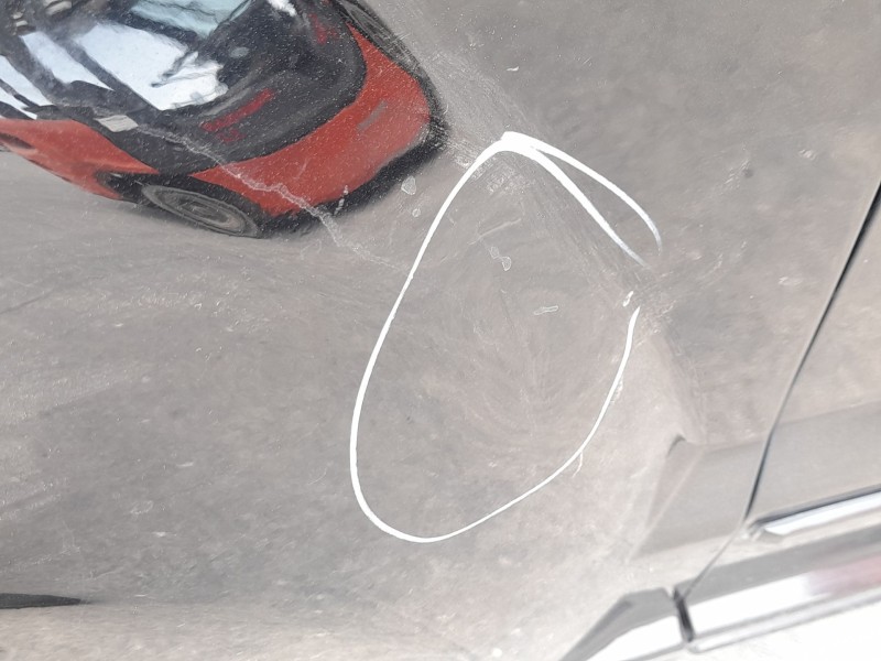 Recambio de aleta delantera izquierda para dodge caliber 2.0 crd referencia OEM IAM 05160021AD  