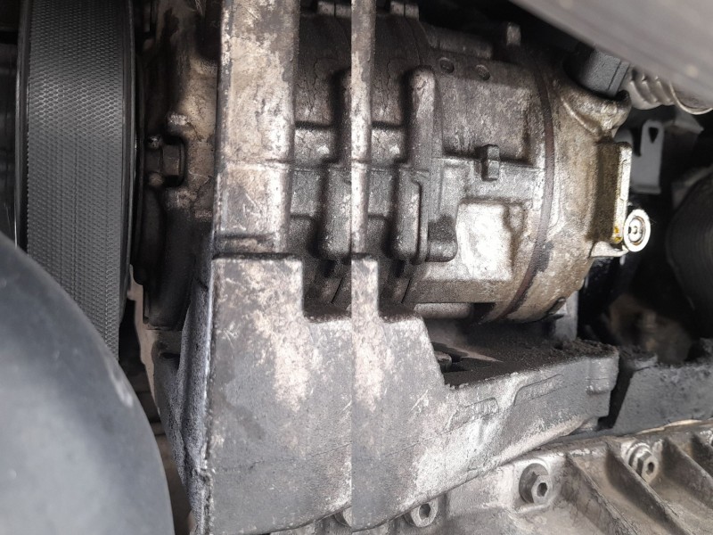 Recambio de compresor aire acondicionado para dodge caliber 2.0 crd referencia OEM IAM RL111423AH  