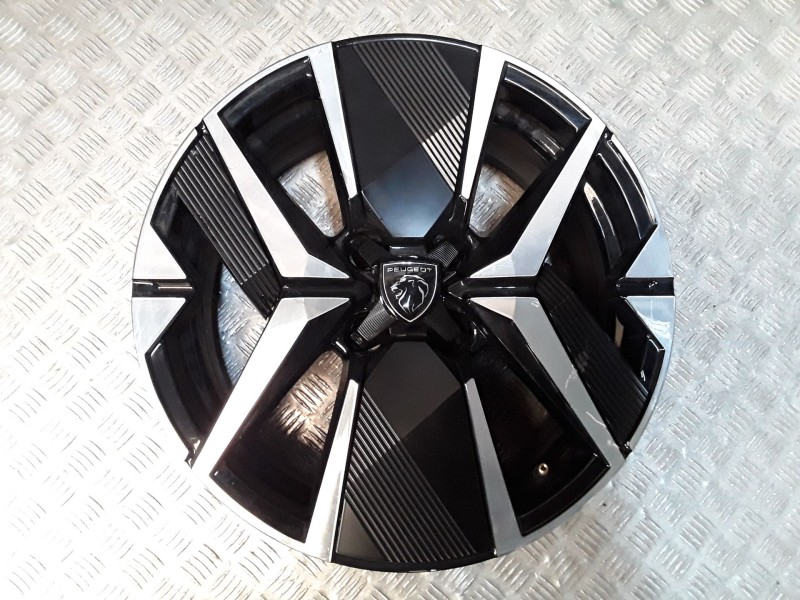 Recambio de llanta aluminio para peugeot 208 ii (ub_, up_, uw_, uj_) 1.2 puretech hybrid 110 edcs6 referencia OEM IAM 7X17 4 TOR