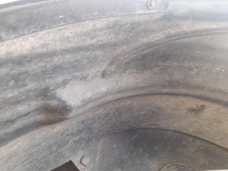 Recambio de plastico pase rueda tras. dch. para dodge caliber 2.0 crd referencia OEM IAM 05074102AC  