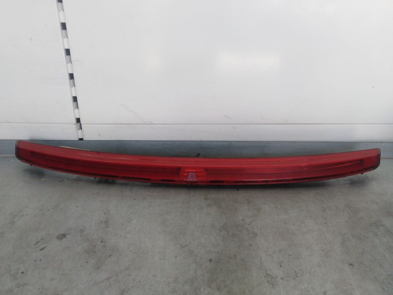 Recambio de luz central de freno para citroën c4 picasso premier referencia OEM IAM 6351HT  