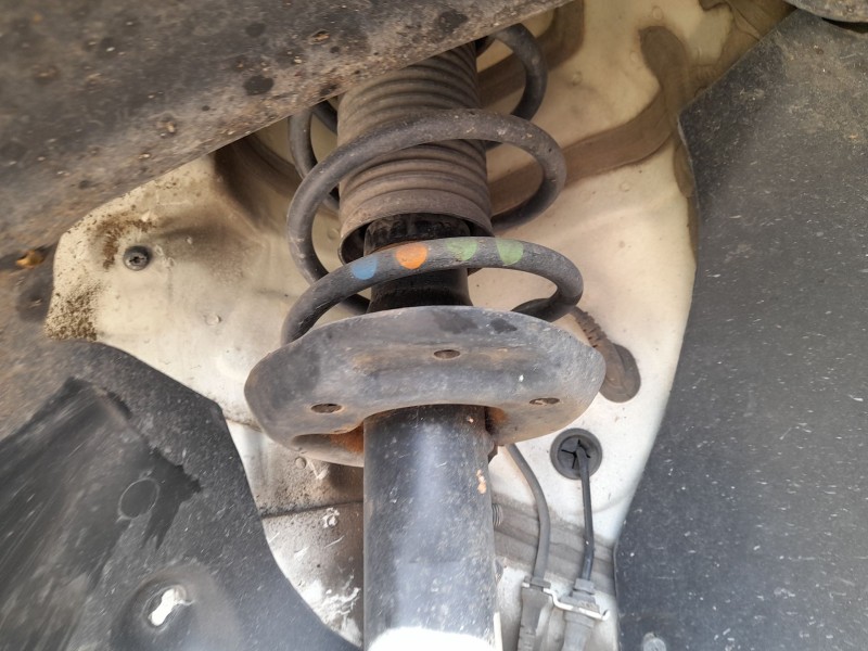 Recambio de amortiguador delantero izquierdo para volkswagen golf vi (5k1) 1.2 tsi referencia OEM IAM 1K0413031EC  