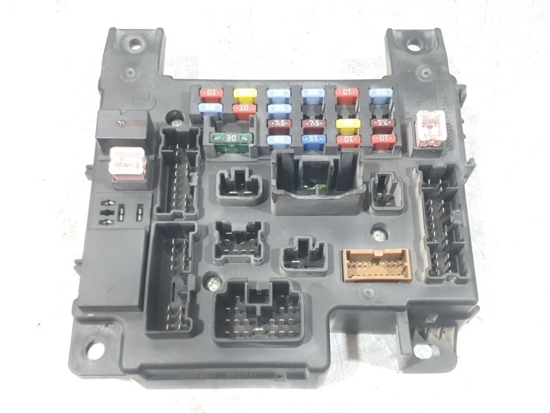 Recambio de caja reles / fusibles para mitsubishi outlander ii (cw_w) 2.2 di-d 4wd referencia OEM IAM 8637A319  