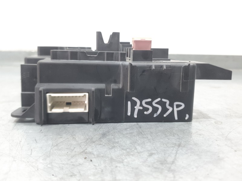 Recambio de caja reles / fusibles para mitsubishi outlander ii (cw_w) 2.2 di-d 4wd referencia OEM IAM 8637A319  