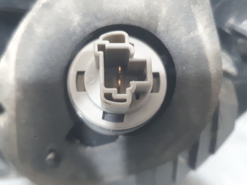 Recambio de piloto trasero derecho interior para mitsubishi outlander ii (cw_w) 2.2 di-d 4wd referencia OEM IAM 8331A042 1146356