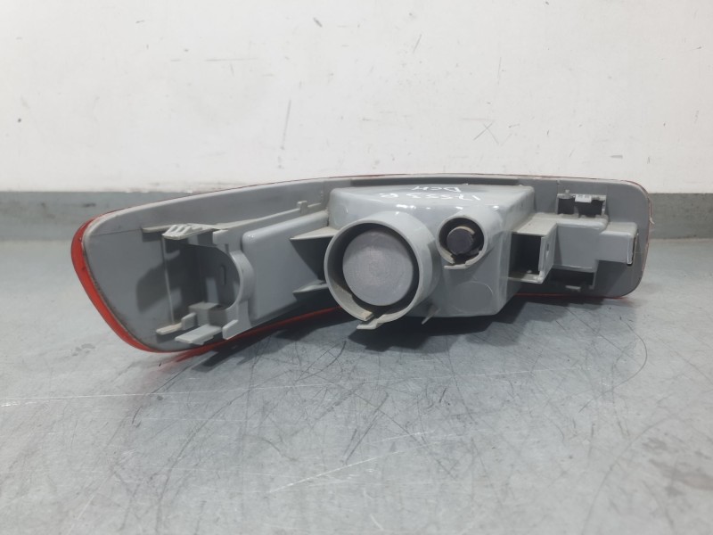 Recambio de piloto trasero derecho paragolpes para mitsubishi outlander ii (cw_w) 2.2 di-d 4wd referencia OEM IAM 8337A014 A0483