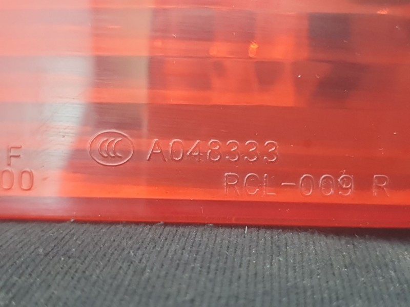 Recambio de piloto trasero derecho paragolpes para mitsubishi outlander ii (cw_w) 2.2 di-d 4wd referencia OEM IAM 8337A014 A0483