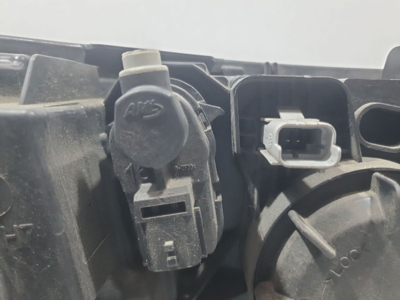 Recambio de faro izquierdo para renault talisman (lp_) 1.6 dci 130 referencia OEM IAM 260604601R 1011500403 VALEO