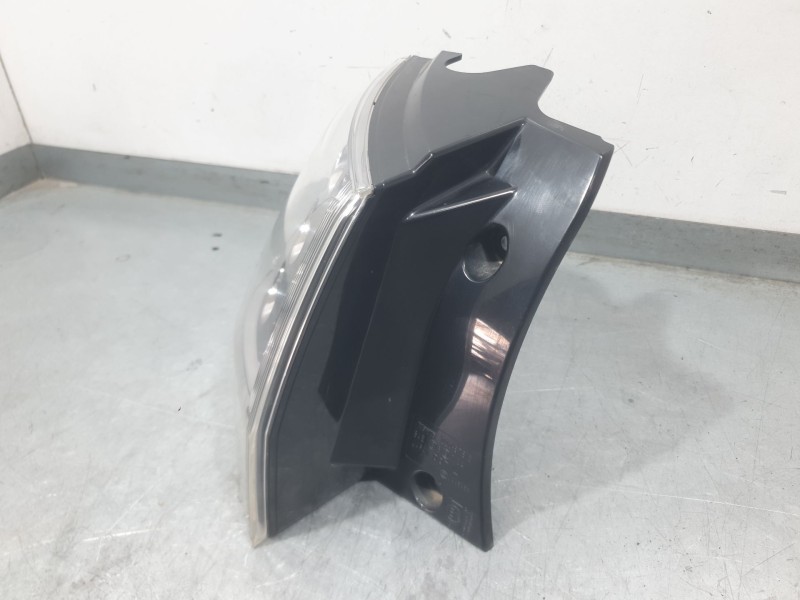 Recambio de piloto trasero izquierdo exterior para mitsubishi outlander ii (cw_w) 2.2 di-d 4wd referencia OEM IAM 8330A379 22087