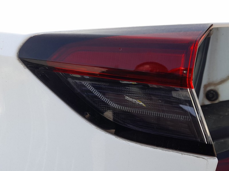 Recambio de piloto trasero derecho interior para opel corsa f (p2jo) 1.2 (68) referencia OEM IAM 9830096180  