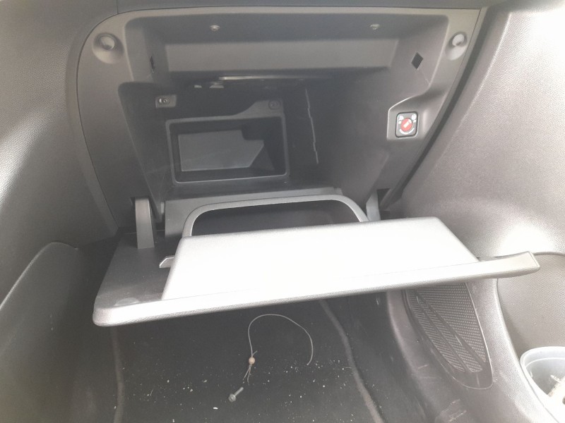 Recambio de guantera para opel corsa f (p2jo) 1.2 (68) referencia OEM IAM 98322499ZD  