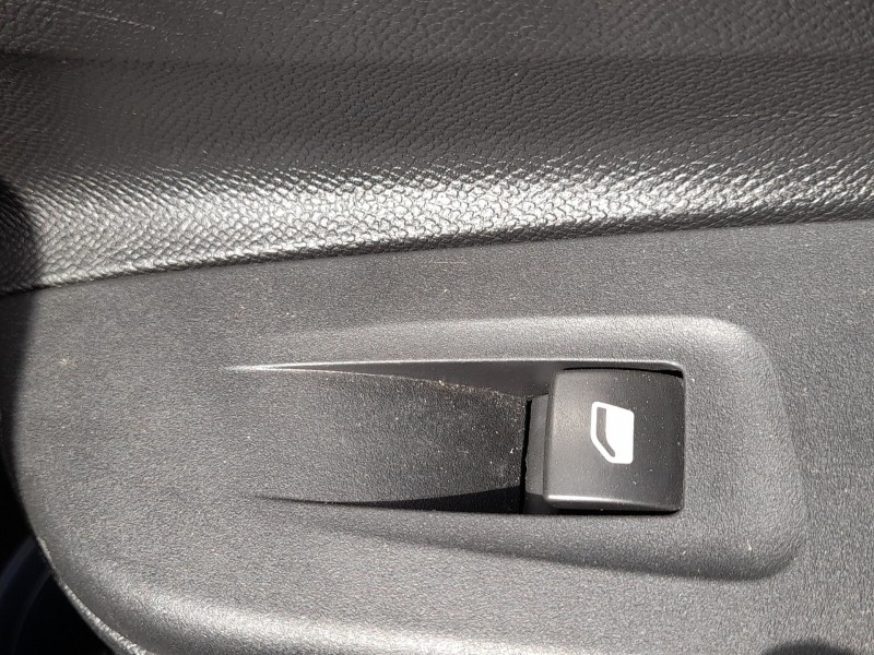 Recambio de mando elevalunas delantero derecho para opel corsa f (p2jo) 1.2 (68) referencia OEM IAM 98044803ZD  