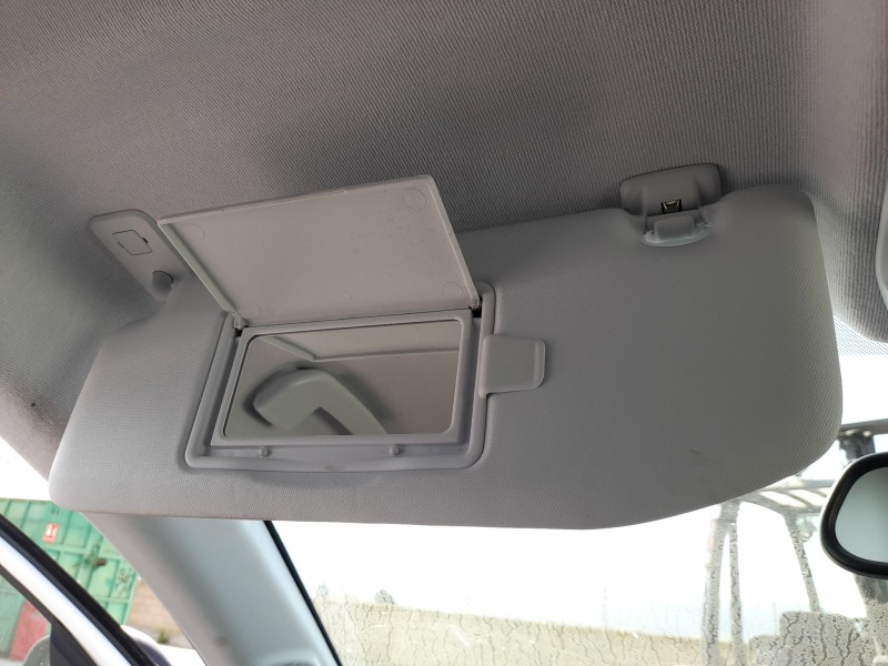 Recambio de parasol izquierdo para opel corsa f (p2jo) 1.2 (68) referencia OEM IAM 96738898PR  