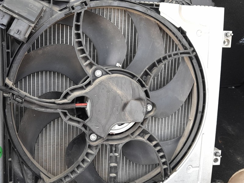 Recambio de electroventilador para opel corsa f (p2jo) 1.2 (68) referencia OEM IAM 9823959280  