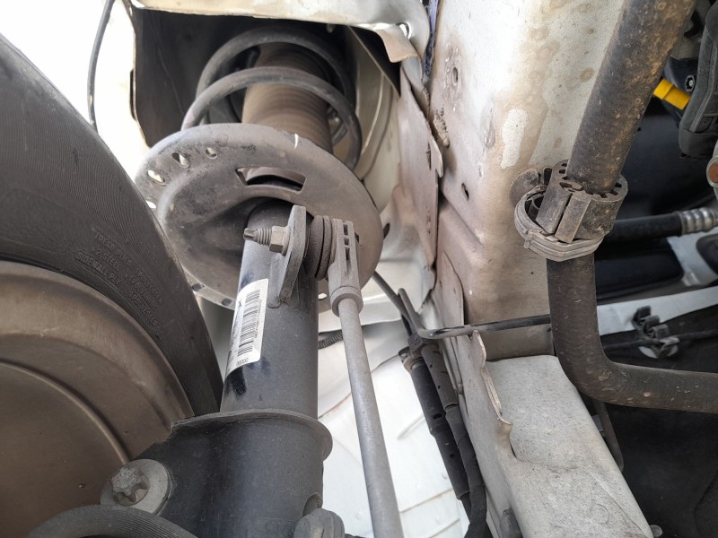 Recambio de amortiguador delantero derecho para opel corsa f (p2jo) 1.2 (68) referencia OEM IAM 9864565880  