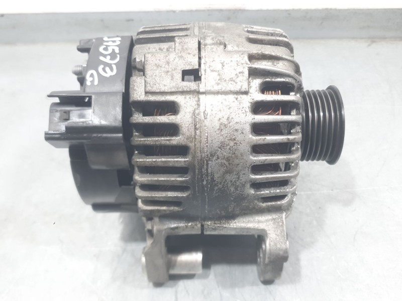 Recambio de alternador para volkswagen golf v (1k1) 1.4 tsi referencia OEM IAM 03C903023B 2542731F VALEO