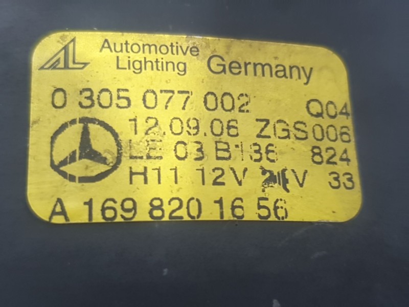 Recambio de faro antiniebla derecho para mercedes-benz clase e (w211) e 280 (211.054) referencia OEM IAM A1698201656  