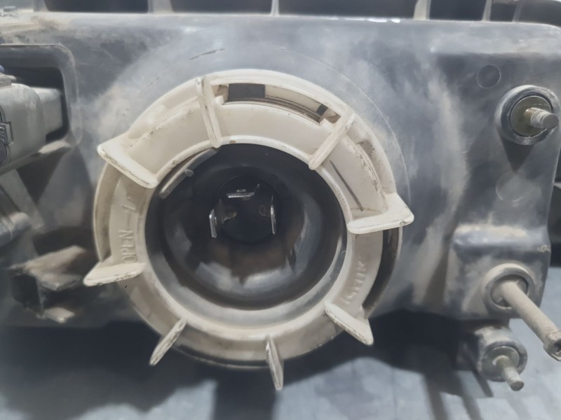 Recambio de faro izquierdo para nissan almera i (n15) 1.4 referencia OEM IAM 260651N711 260601N726 