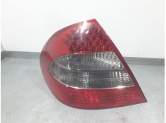 PILOTO TRASERO IZQUIERDO A2118202564 