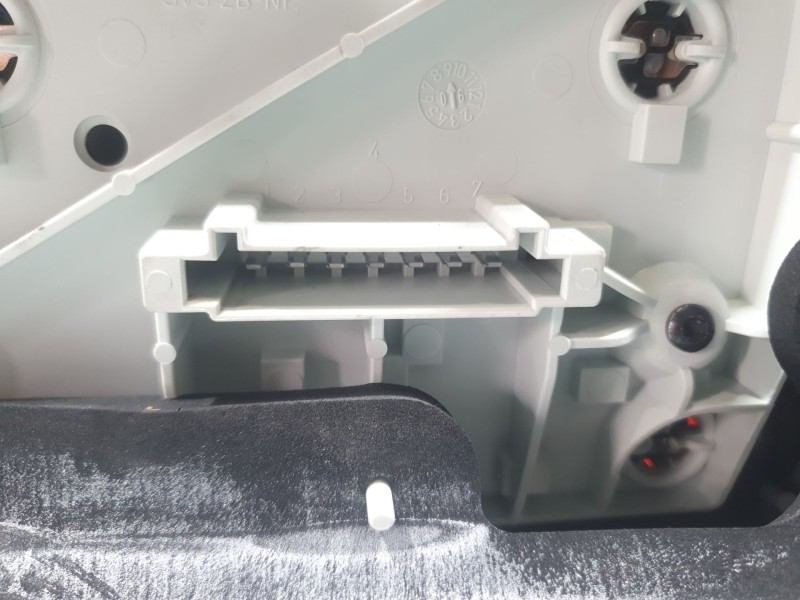 Recambio de piloto trasero izquierdo para mercedes-benz clase e (w211) e 280 (211.054) referencia OEM IAM A2118202564  