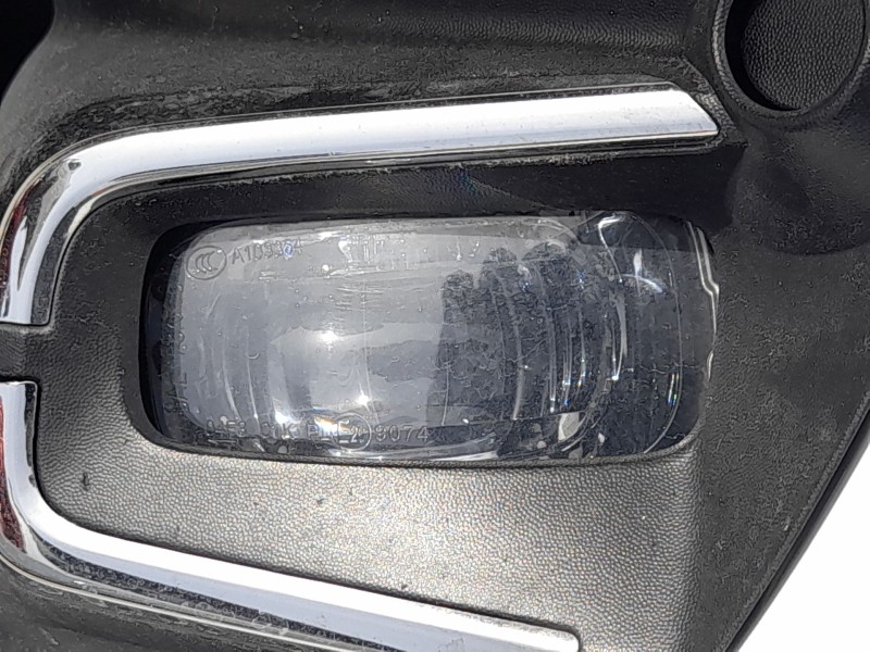 Recambio de faro antiniebla derecho para renault clio v (b7_) 1.0 tce 100 (b7mt) referencia OEM IAM 261504122R  