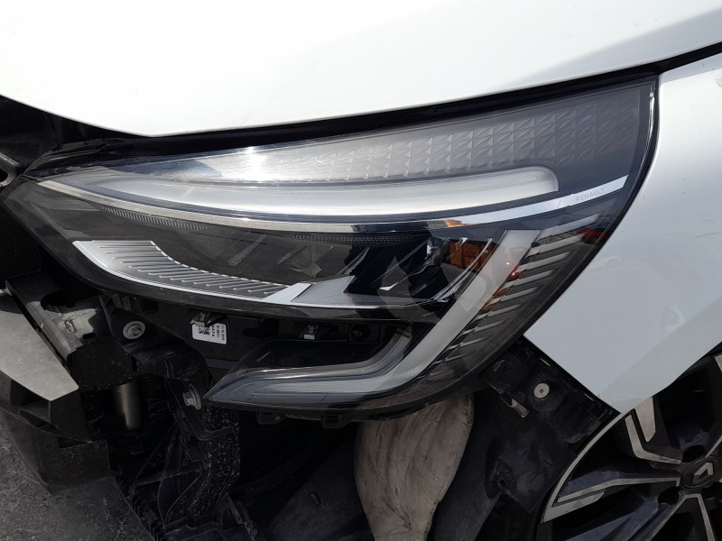 Recambio de faro izquierdo para renault clio v (b7_) 1.0 tce 100 (b7mt) referencia OEM IAM 260609987R  