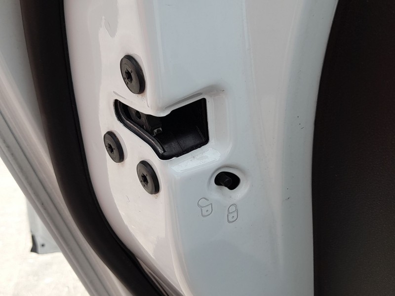 Recambio de cerradura puerta trasera izquierda para renault clio v (b7_) 1.0 tce 100 (b7mt) referencia OEM IAM 825039554R  