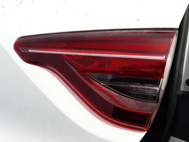 Recambio de piloto trasero derecho interior para renault clio v (b7_) 1.0 tce 100 (b7mt) referencia OEM IAM 265506440R  