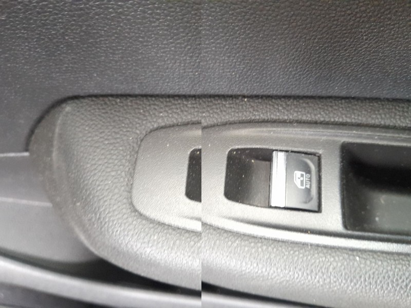 Recambio de mando elevalunas trasero derecho para renault clio v (b7_) 1.0 tce 100 (b7mt) referencia OEM IAM 254114723R  