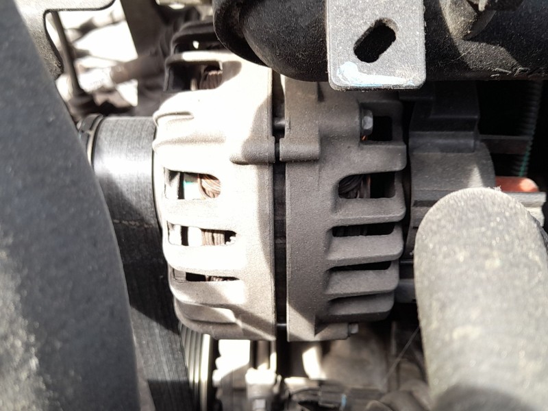 Recambio de alternador para renault clio v (b7_) 1.0 tce 100 (b7mt) referencia OEM IAM 231009933R  