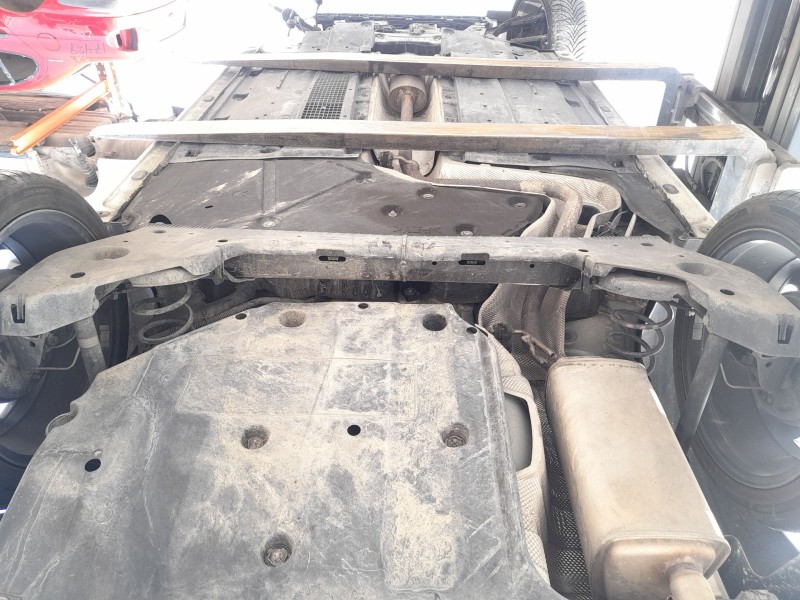 Recambio de puente trasero para renault clio v (b7_) 1.0 tce 100 (b7mt) referencia OEM IAM 555113834R TAMBOR C/ABS 4 TORNILLOS 