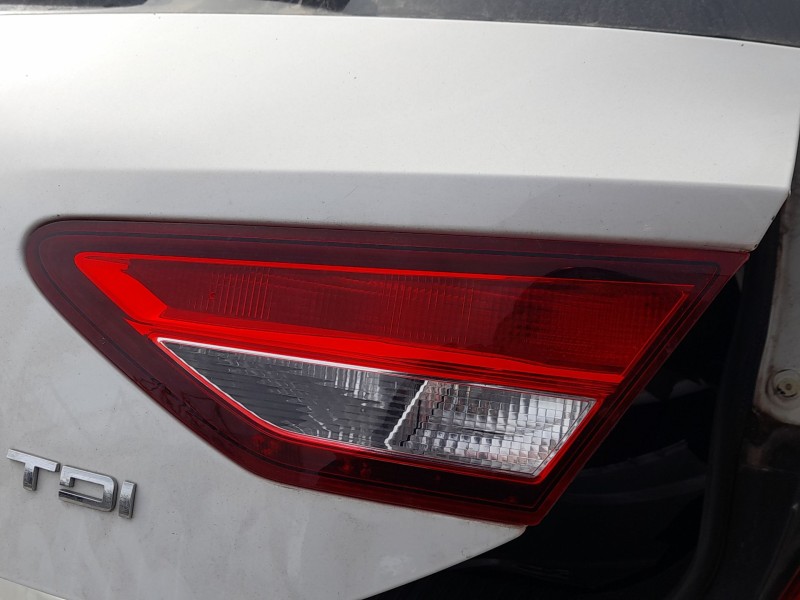 Recambio de piloto trasero derecho interior para seat leon (5f1) 1.6 tdi referencia OEM IAM 5F0945094L  