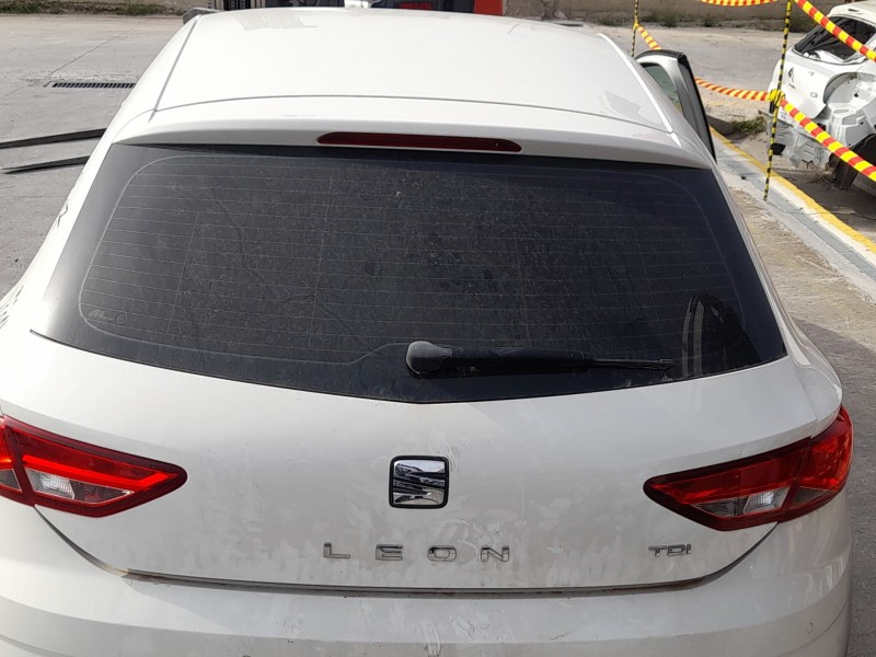 Recambio de porton trasero para seat leon (5f1) 1.6 tdi referencia OEM IAM 5F4827024  