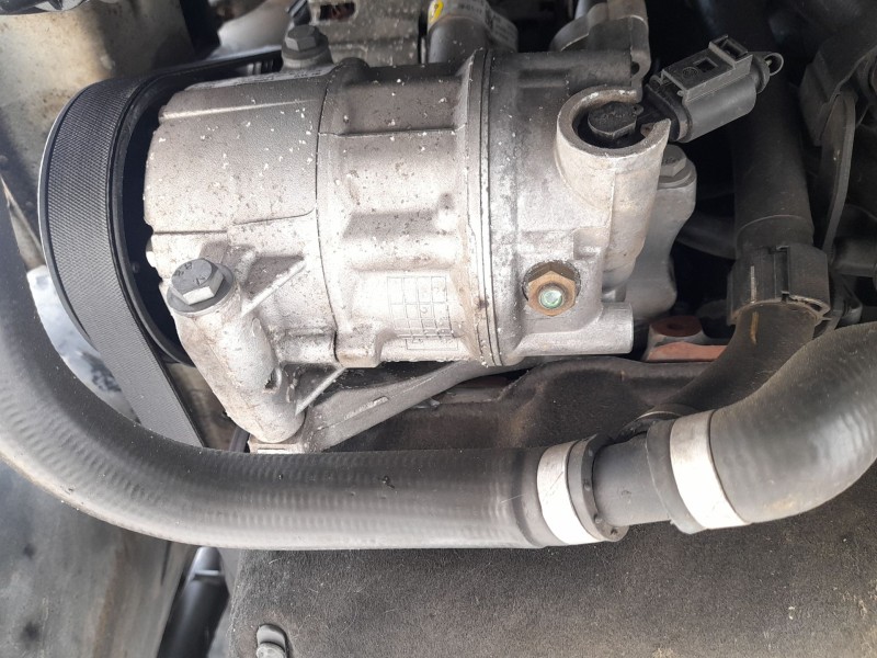 Recambio de compresor aire acondicionado para seat leon (5f1) 1.6 tdi referencia OEM IAM 5Q0816803D 5Q0820803Q 