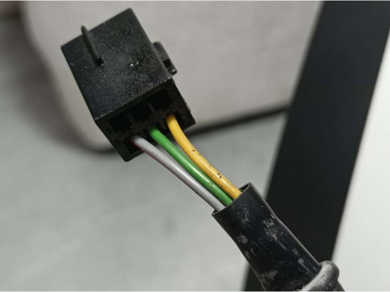 Recambio de retrovisor izquierdo para opel corsa d cosmo referencia OEM IAM 13187615  ELECTRICO 3 CABLES