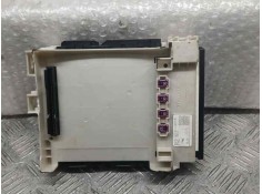 Recambio de caja reles / fusibles para toyota rav4 hybrid 4x2 advance referencia OEM IAM 8273042890B 0L080176 