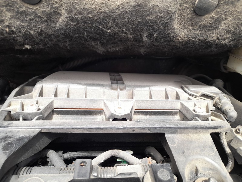 Recambio de carcasa filtro aire para citroën berlingo multispace (b9) 1.6 bluehdi 100 referencia OEM IAM 9806561080  