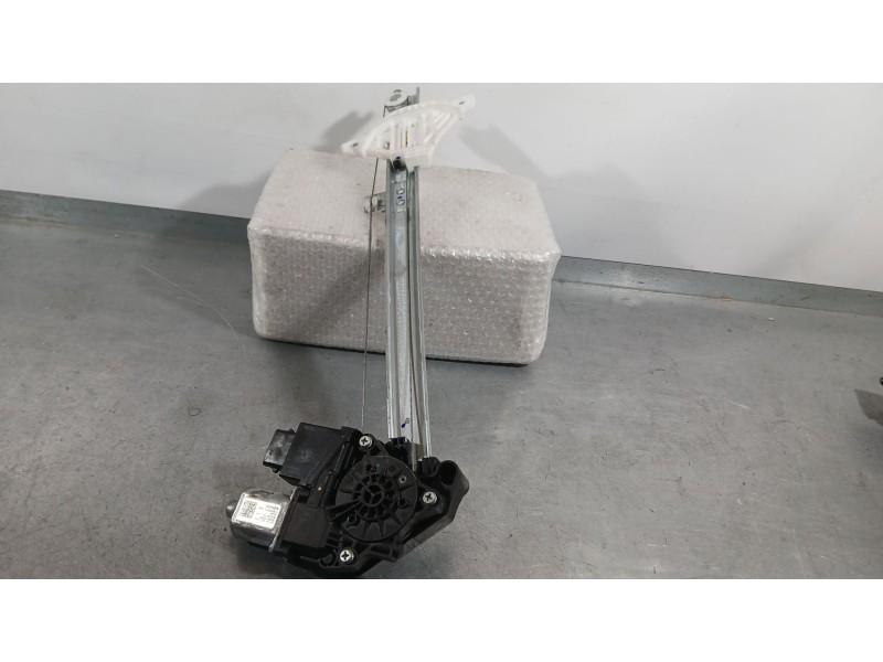 Recambio de elevalunas delantero izquierdo para hyundai i20 iii (bc3, bi3) 1.0 t-gdi referencia OEM IAM 82450Q0520 2 PINS 