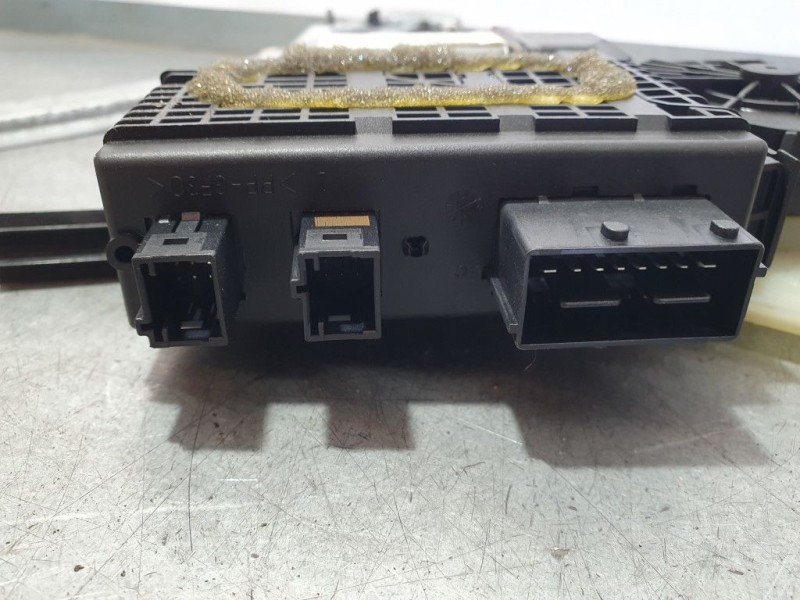 Recambio de elevalunas delantero izquierdo para citroën c4 grand picasso exclusive referencia OEM IAM 9221CV  ELECTRICO