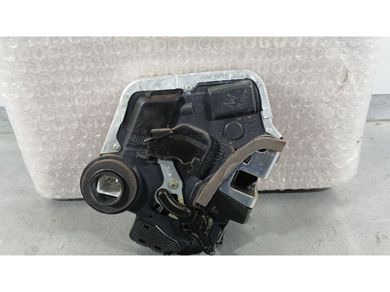 Recambio de cerradura puerta trasera derecha para lexus nx (_z1_) 300h (ayz10_) referencia OEM IAM 6905012410  
