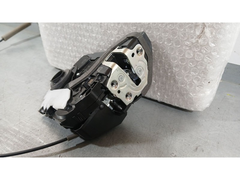 Recambio de cerradura puerta trasera derecha para toyota c-hr (_x1_) 2.0 hybrid (maxh10)10 referencia OEM IAM 69050F4131  