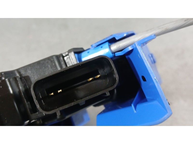 Recambio de cerradura puerta delantera izquierda para hyundai i20 iii (bc3, bi3) 1.0 t-gdi referencia OEM IAM 81310Q0000  