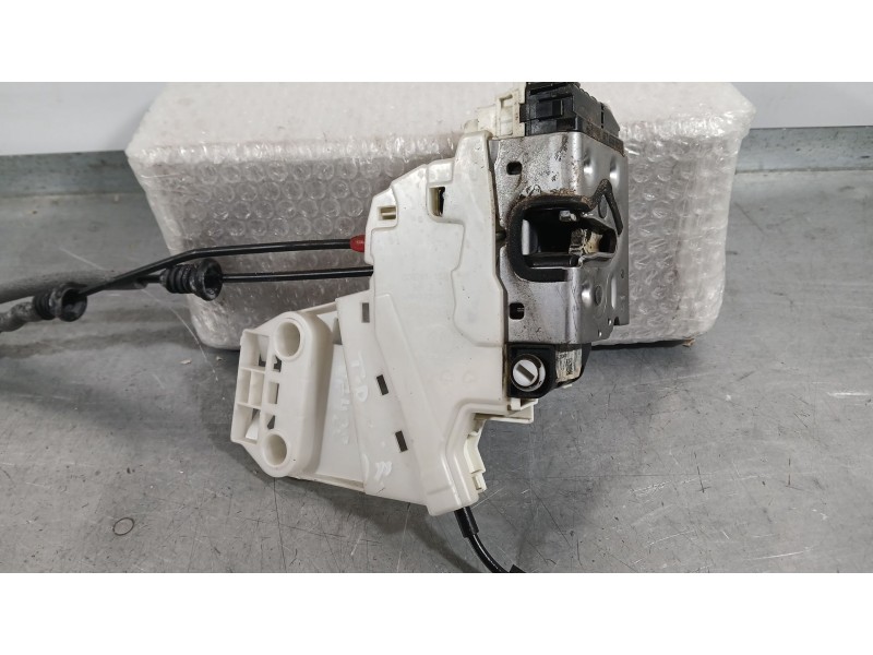 Recambio de cerradura puerta trasera derecha para fiat 500x (334_) 1.0 (334.axn1b) referencia OEM IAM 52071196  