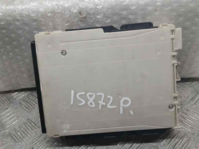 Recambio de caja reles / fusibles para toyota rav4 hybrid 4x2 advance referencia OEM IAM 8273042890B 0L080176 