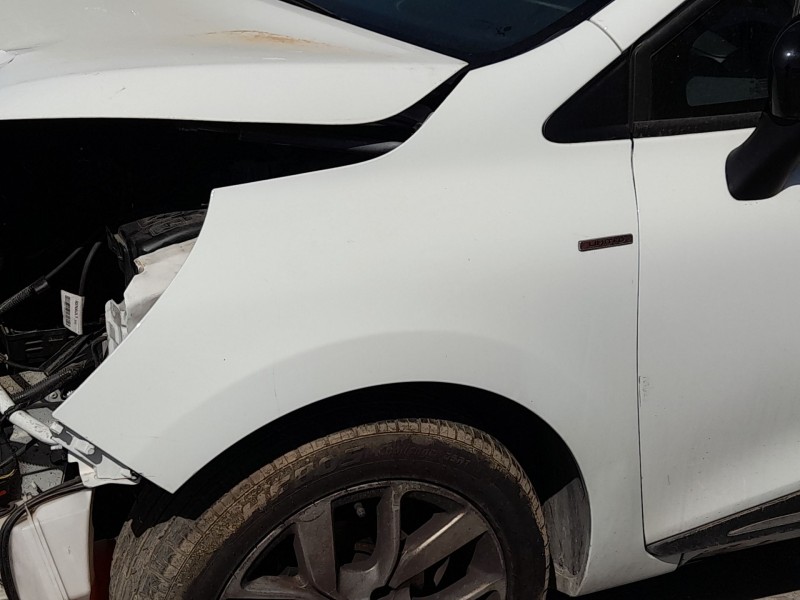 Recambio de aleta delantera izquierda para renault clio iv (bh_) 0.9 tce 75 (bhnp) referencia OEM IAM 631017984R  