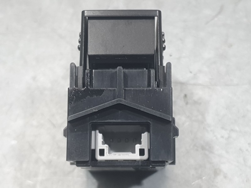 Recambio de mando elevalunas delantero derecho para mazda cx-30 (dm) skyactiv-x m hybrid referencia OEM IAM BDGF66370  