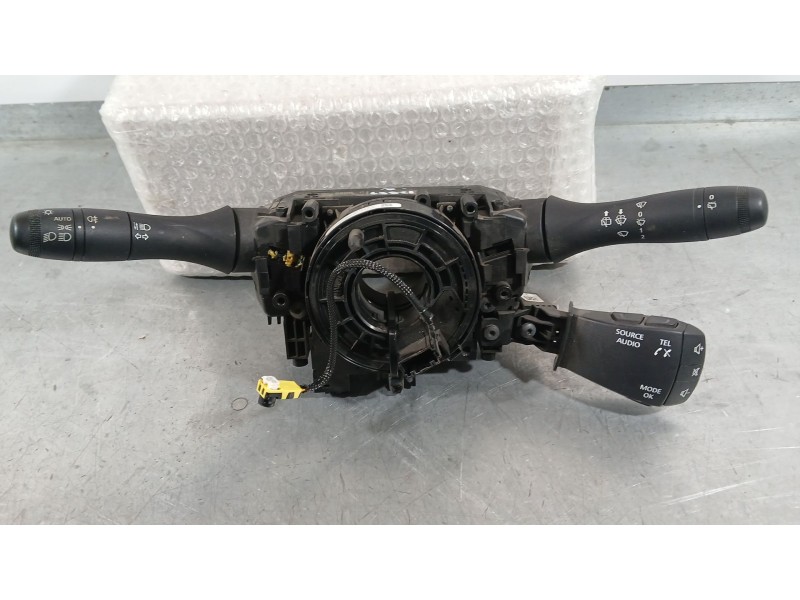 Recambio de mando luces y limpia para dacia duster (hm_) 1.0 tce 100 (hmmt) referencia OEM IAM 255672660R  10142823