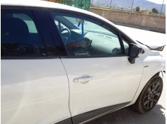 PUERTA DELANTERA DERECHA 801008302R TOCADA 